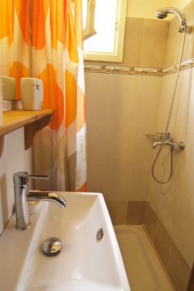 Guest house Mango 2*